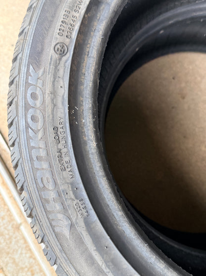 215/45/16 - Invernali - Hankook - DOT 2020 - Usato