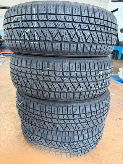 215/60/17 - Invernali - Kumho - DOT 2022 - Usato