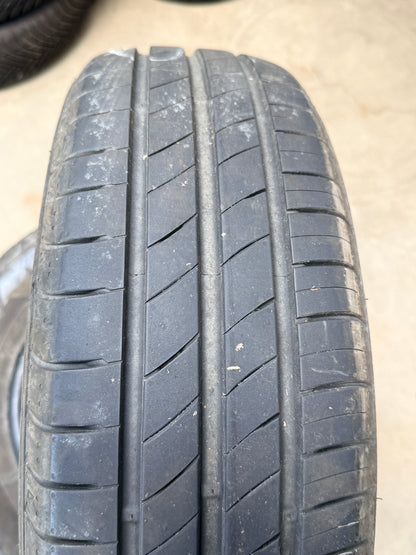 185/65/15 - Estive - Kumho - DOT 2024 - Usato