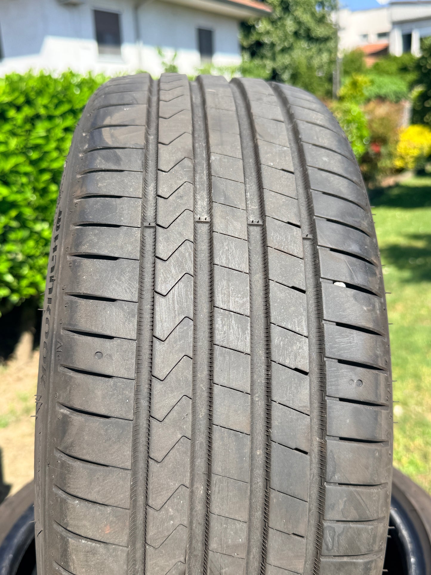 205/40/17 - estive - Hankook - DOT 2024 - Usato