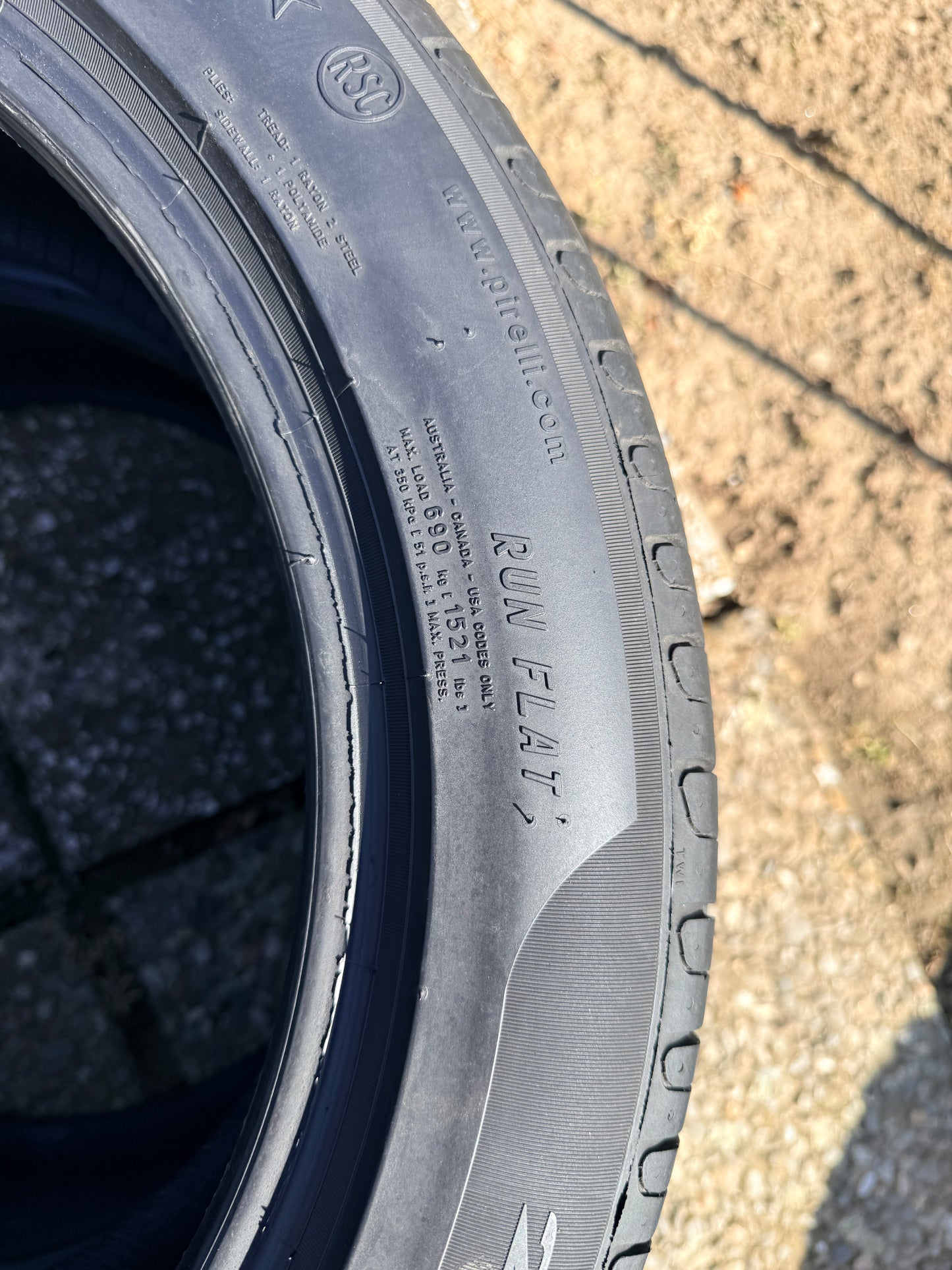 225/50/18 - Estive - Pirelli (anti-foratura) - DOT 2021 - Usato