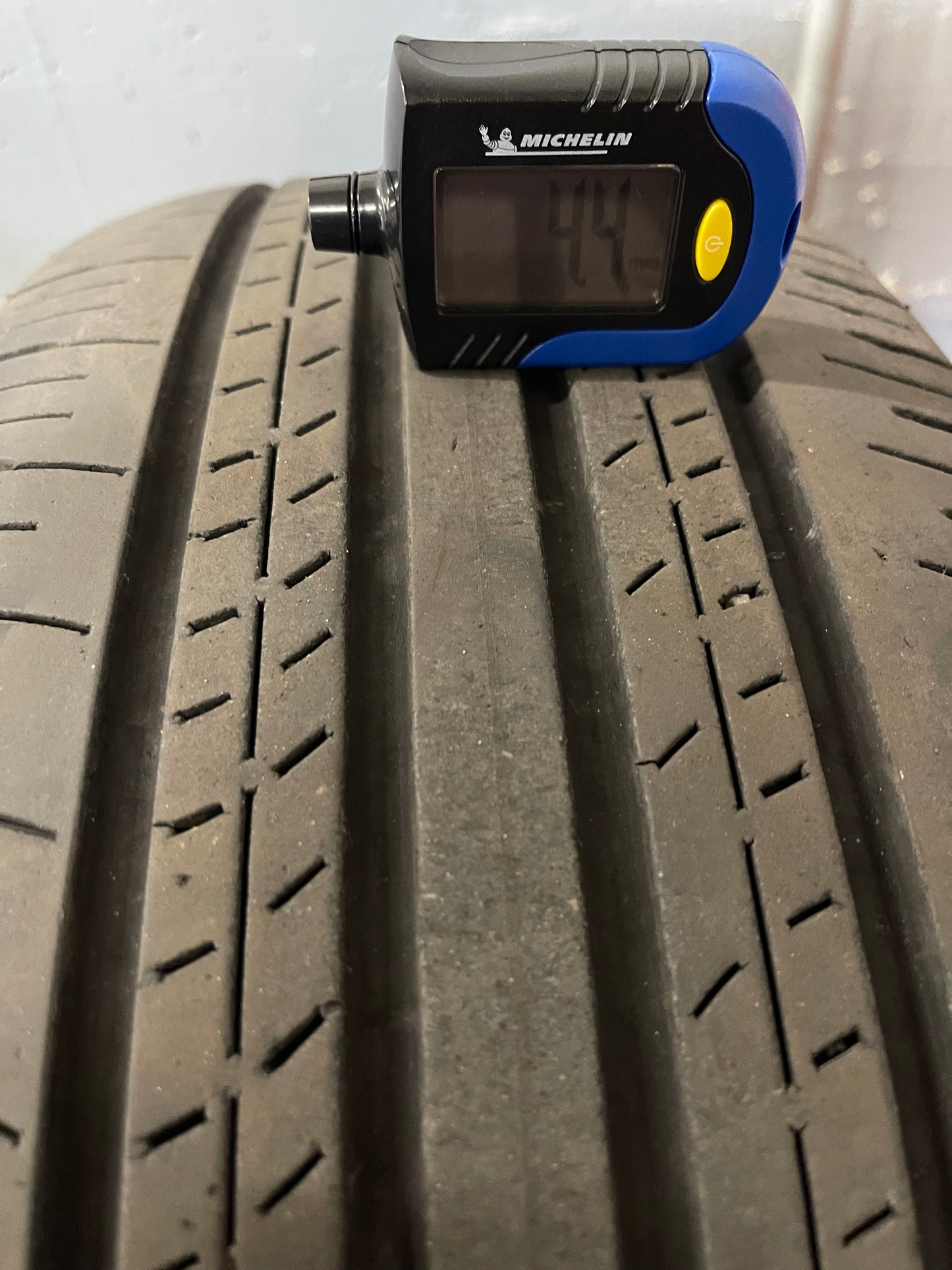 225/60/18 - estivi - Dunlop - DOT 2022 - Usato