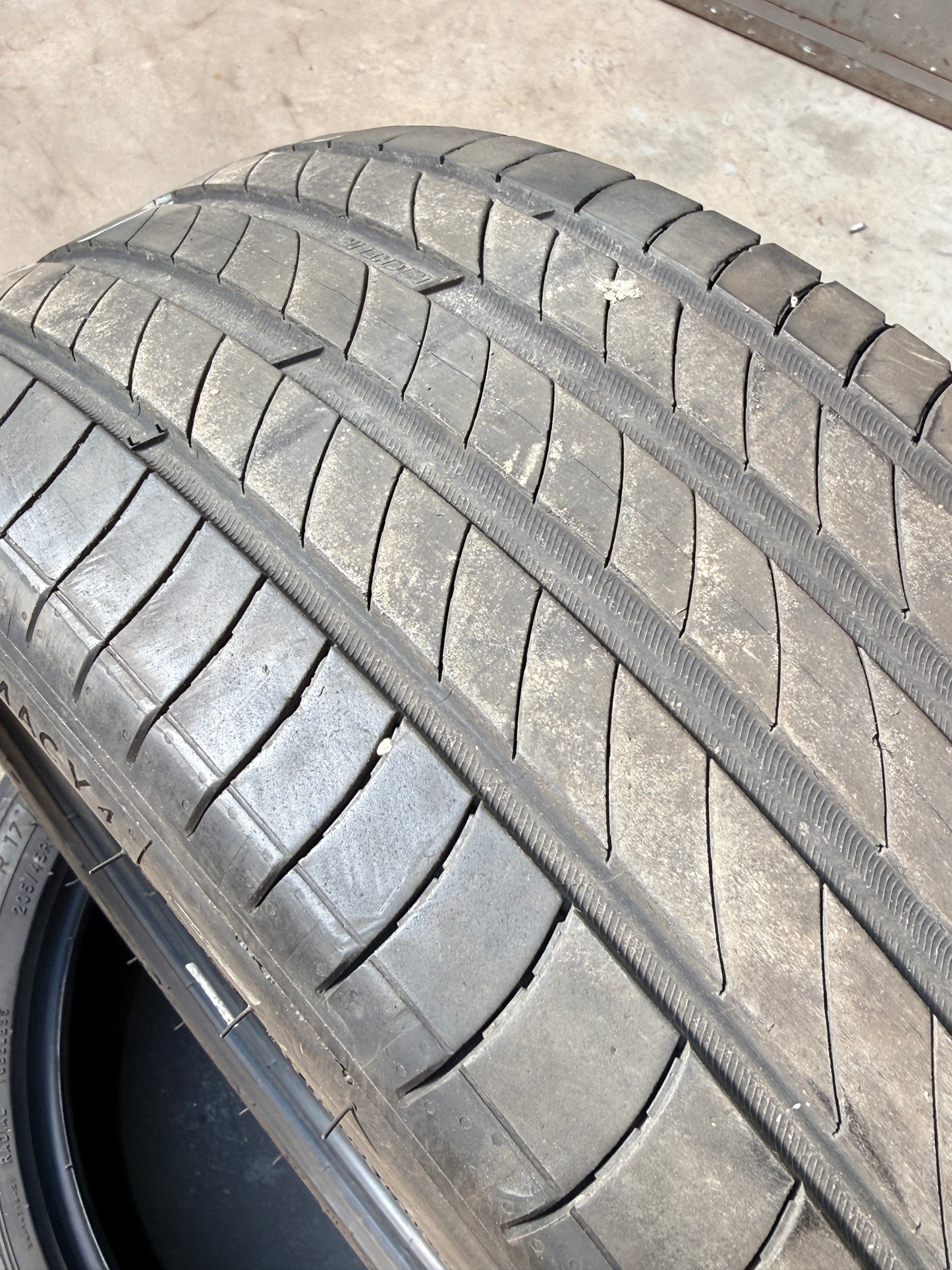205/45/17 - estive - Michelin - DOT 2021 - Usato