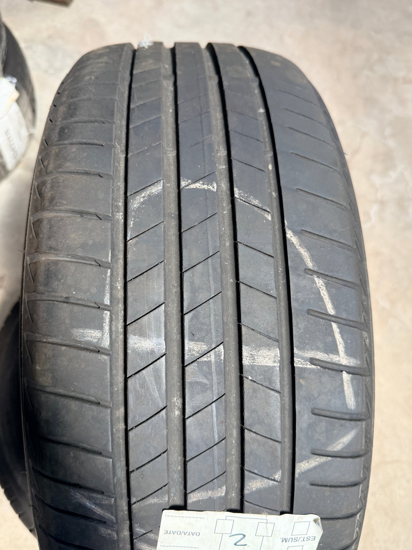 225/45/18 - Estive - Bridgestone - DOT 2022 - Usato