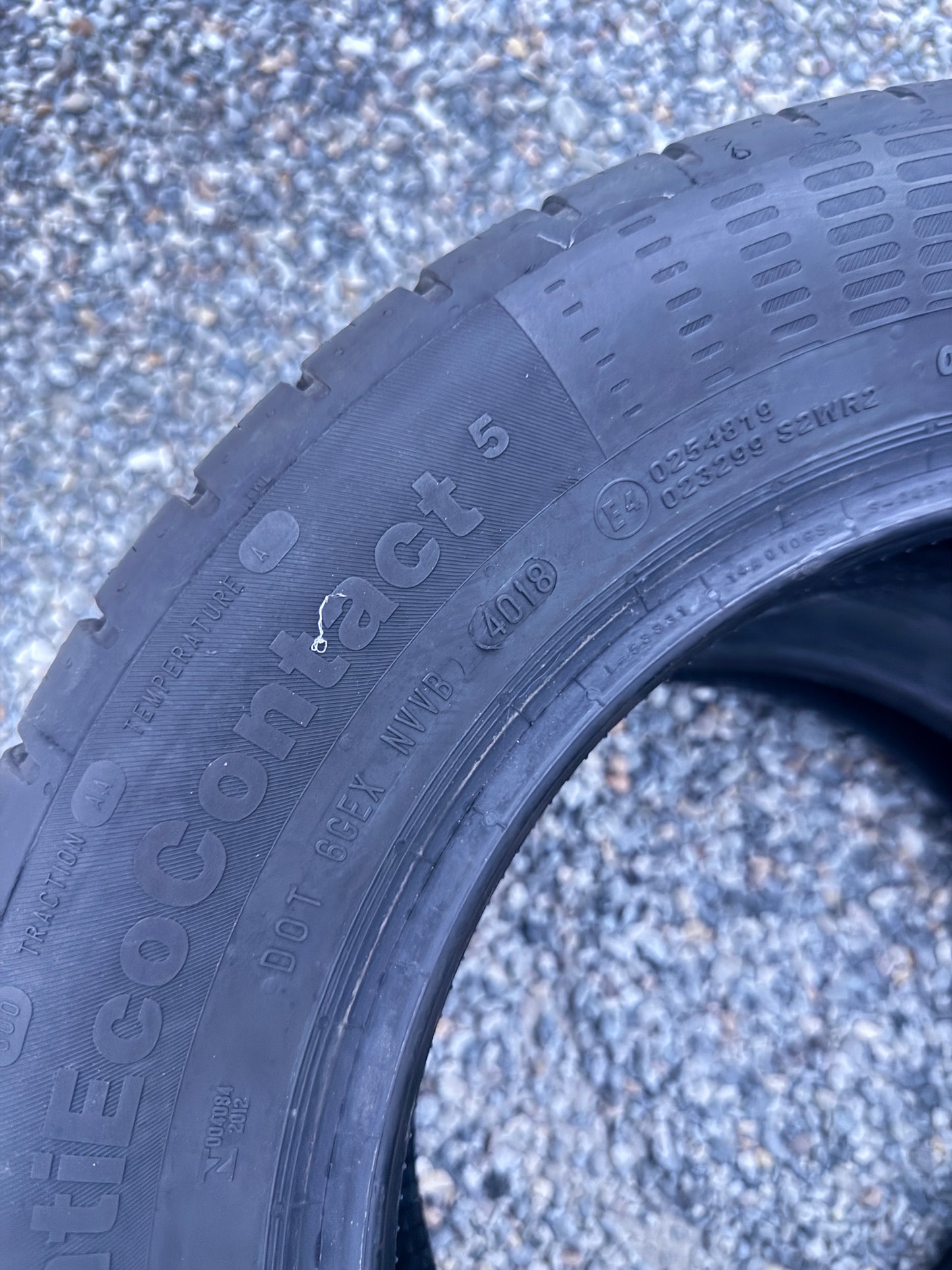 175/65/14 - Estive - Continental - DOT 2018 - Demo