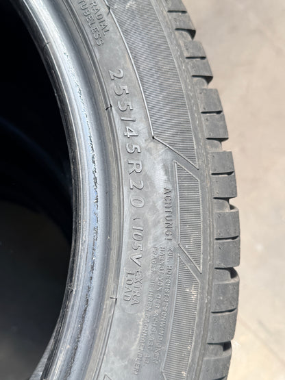 255/45/20 - Invernali -  Dunlop - DOT 2022- Usato