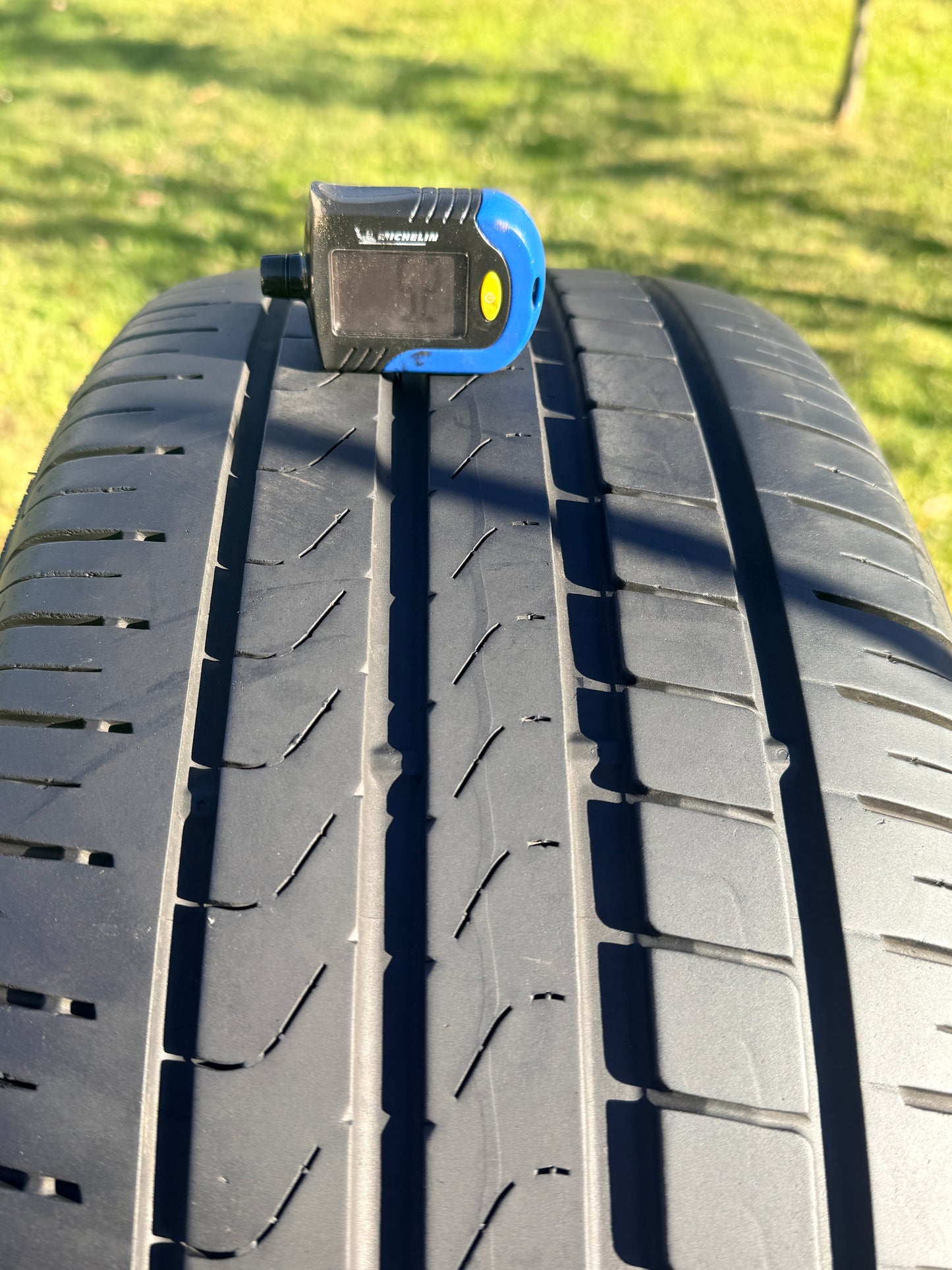 255/40/20- Estive - Pirelli - DOT 2019 - Usato