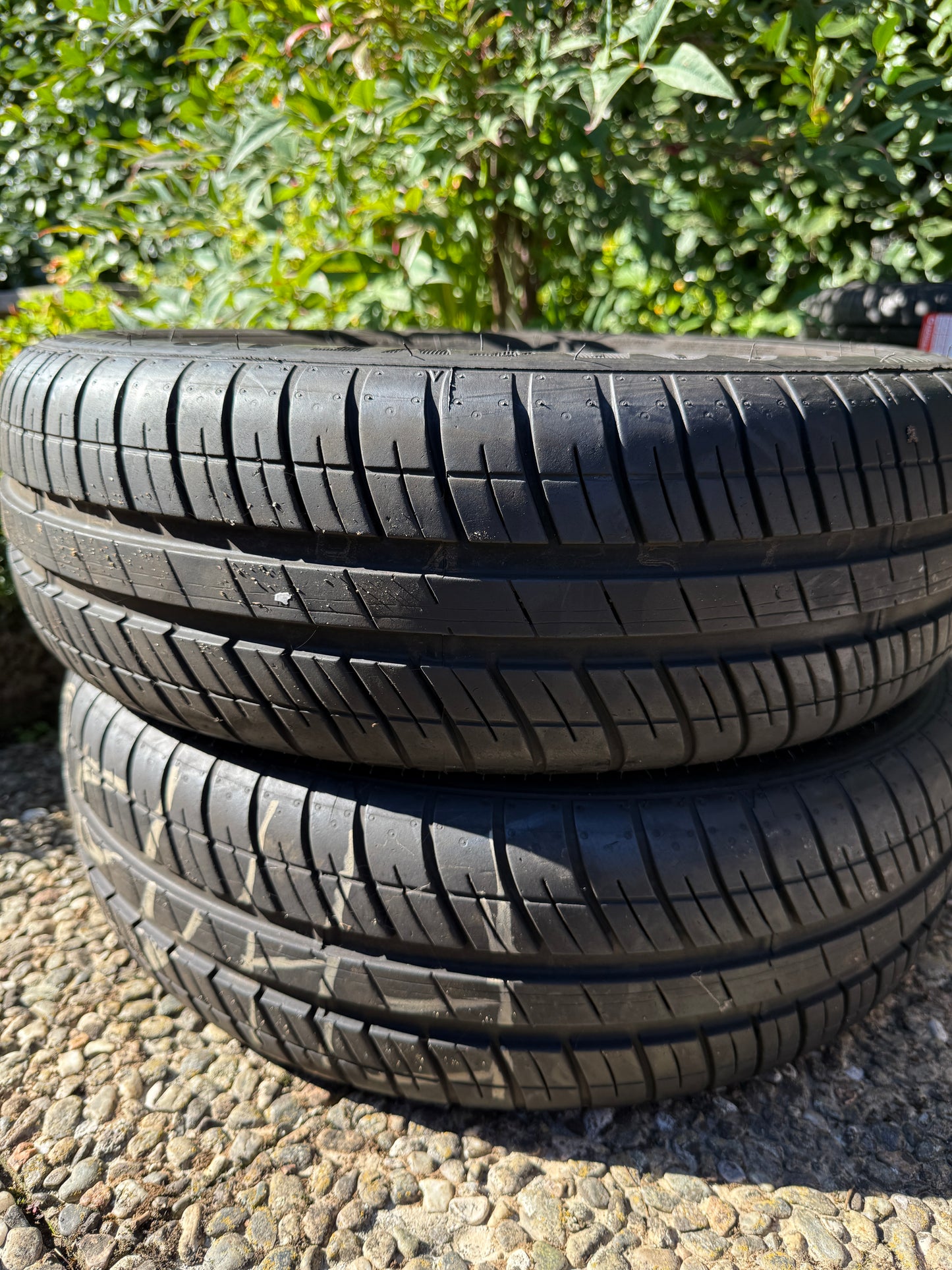 175/65/15 - Estive - Goodyear - DOT 2020 - Usato
