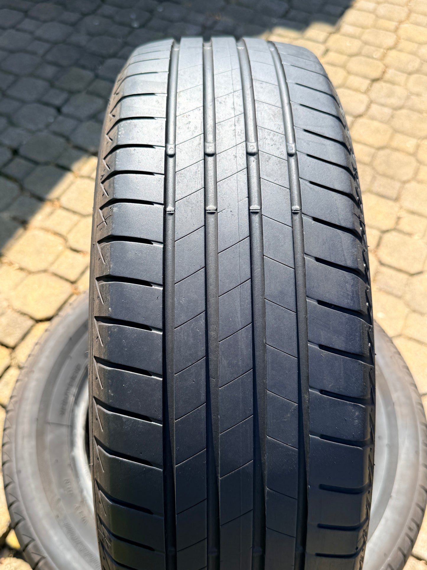 185/65/15 - Estive - Bridgestone - DOT 2021/2022 - Usato