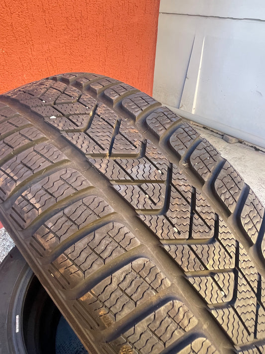 225/55/18 - Invernali - Pirelli - DOT 2022 - Usato