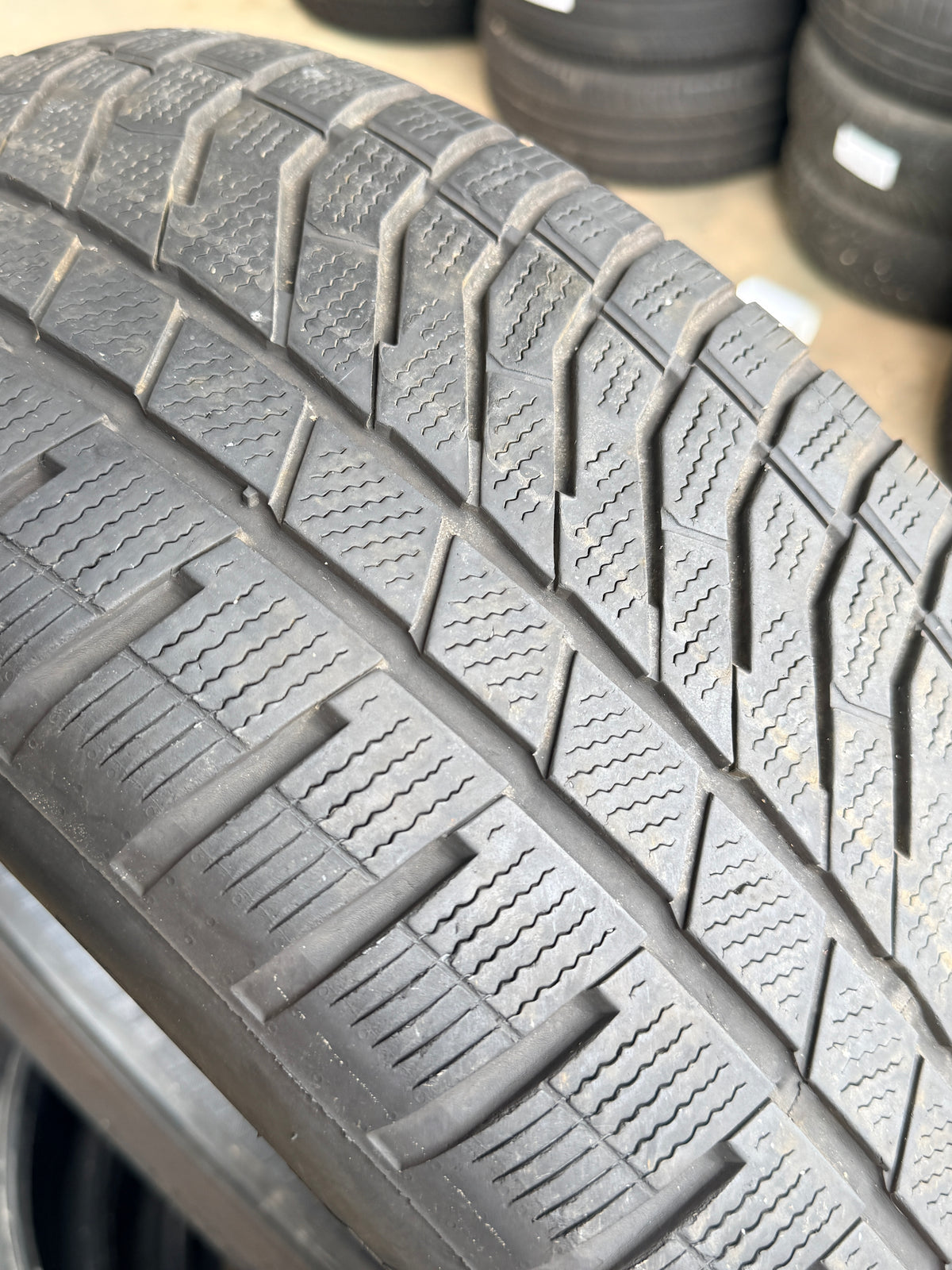 235/55/18 - Invernali - Falken - DOT 2023 - Usato