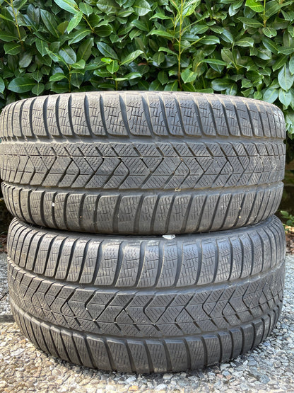 275/40/18 - Invernali - Pirelli RFT - DOT 2017 - Usato