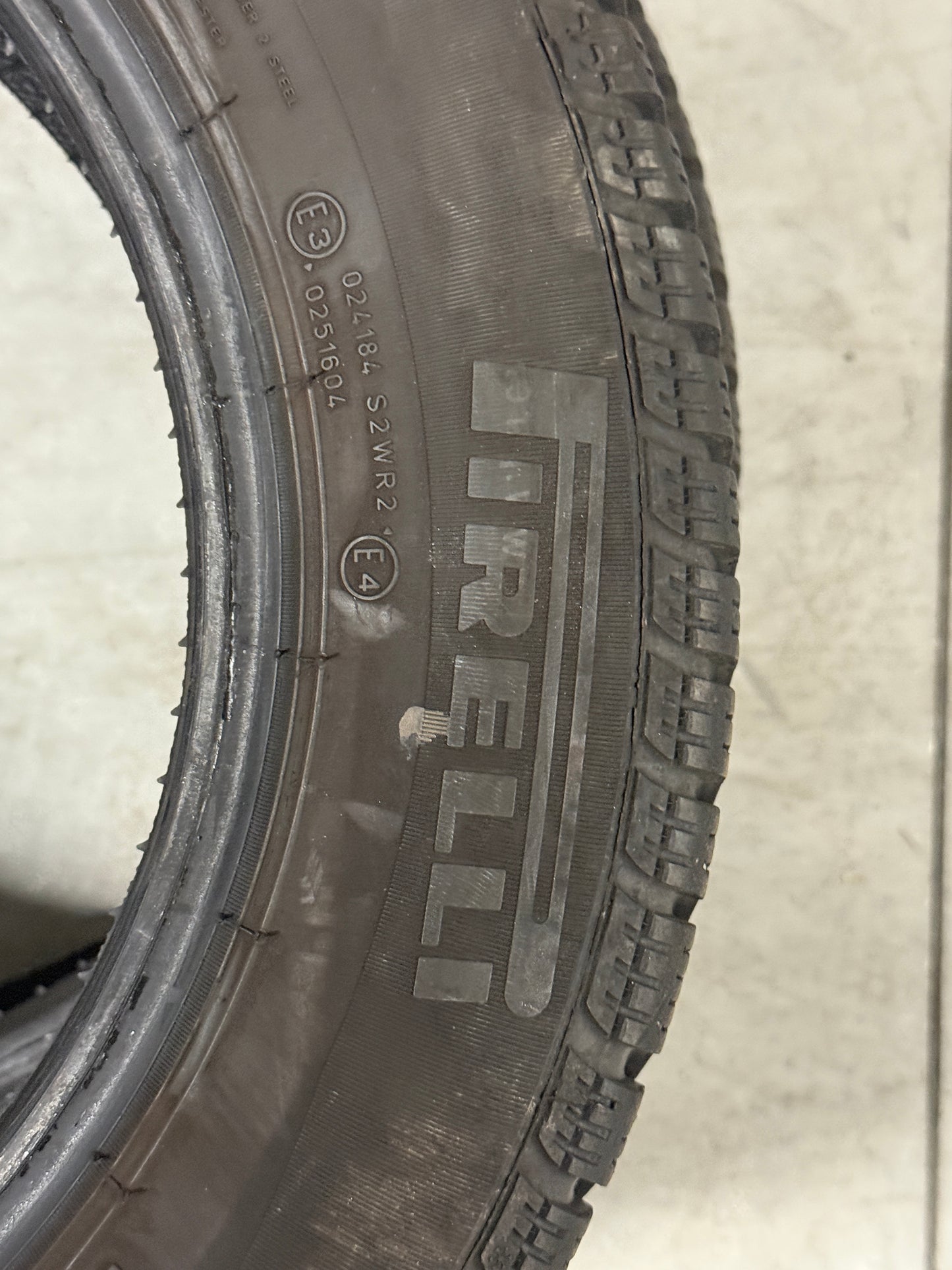 175/65/14- Invernali - Pirelli - DOT 2022 - Usato