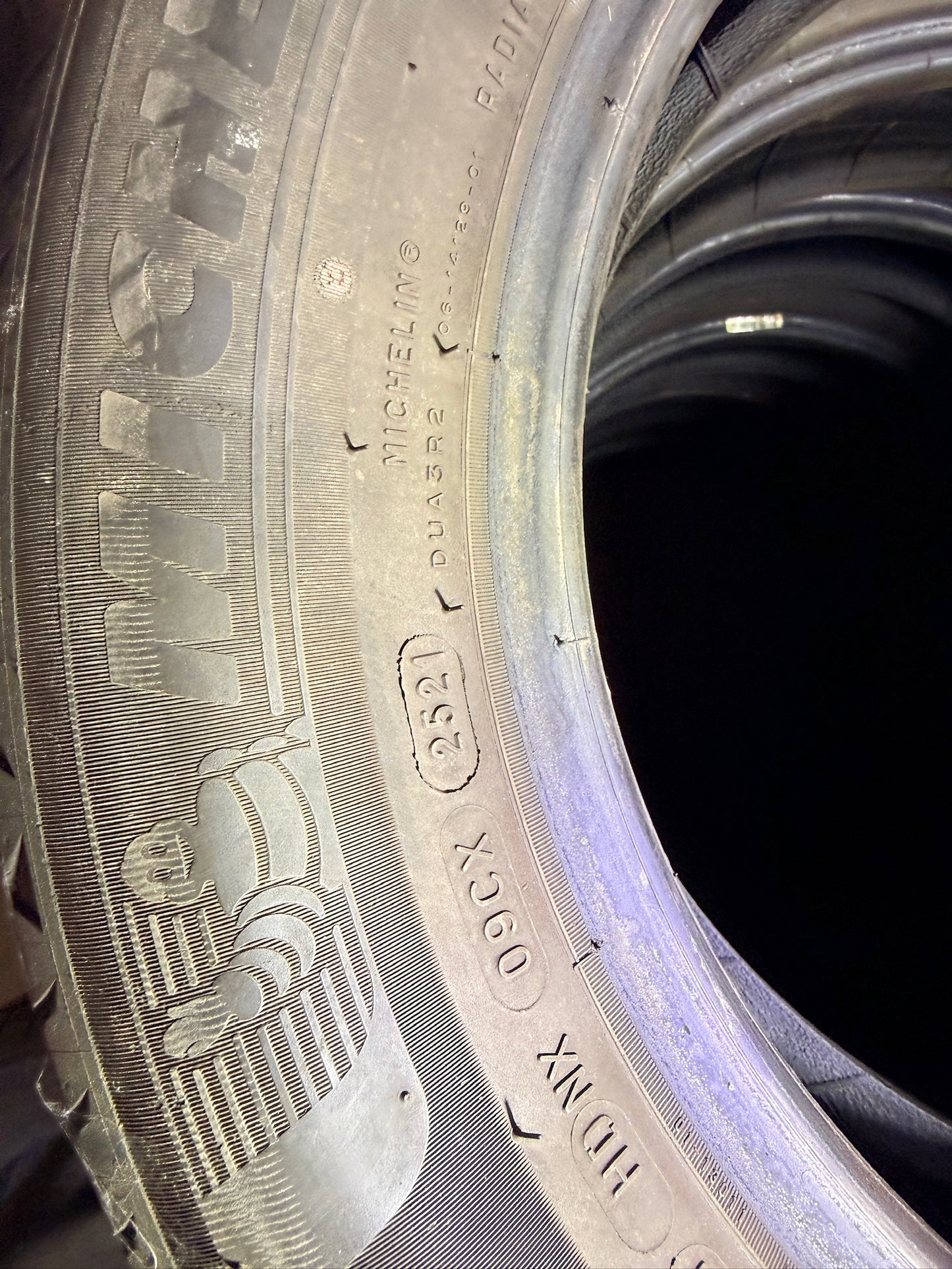 185/65/15 - Estive - Michelin - DOT 2021 - Usato