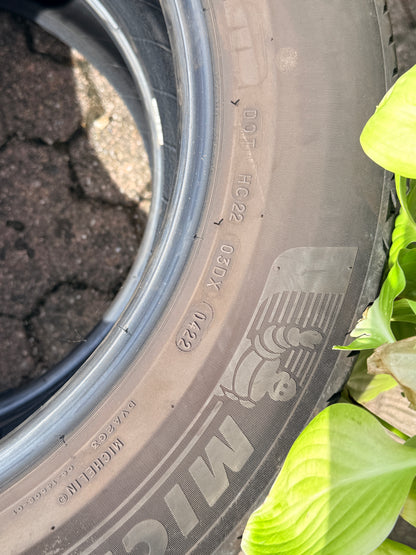 215/65/17 - Estive - Michelin - DOT 2021 - Usato