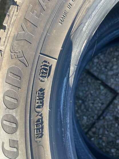 225/55/18 - Invernali - Goodyear - DOT 2021 - Usato