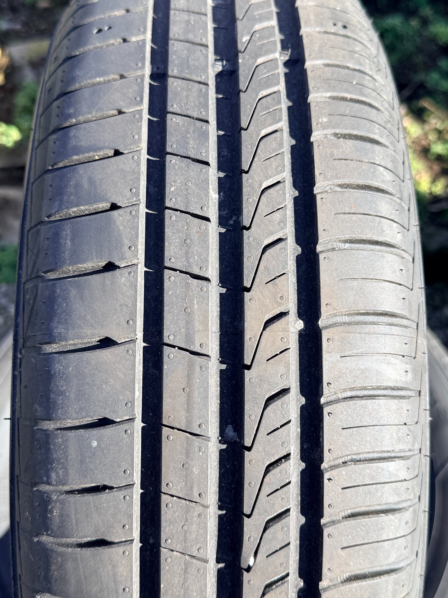 175/65/14 - Estive - Hankook - DOT 2025 - Usato