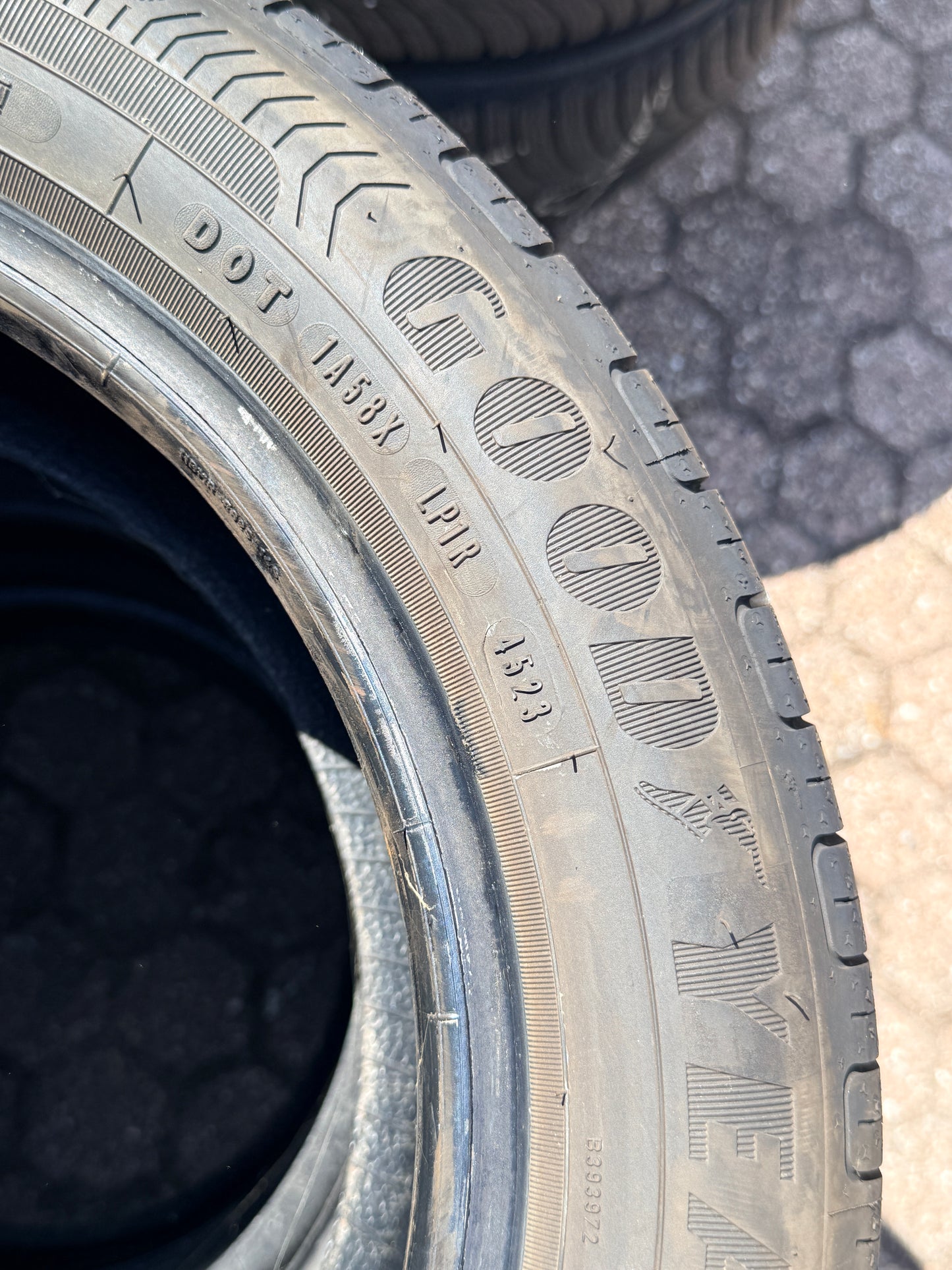 185/55/15 - Estive - Goodyear - DOT 2023 - Usato