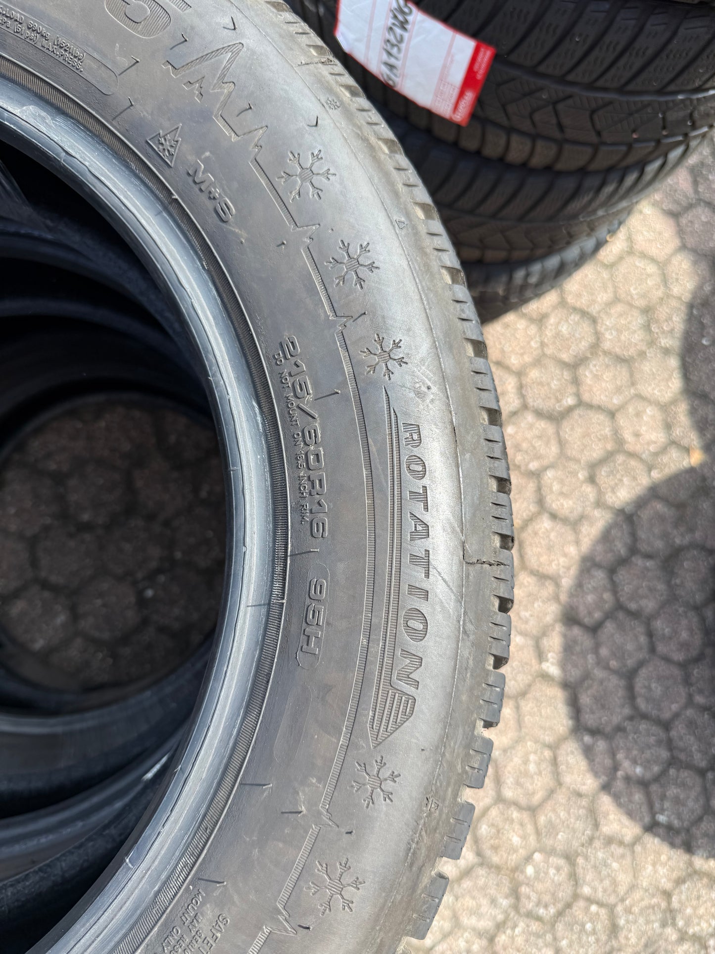 215/60/16 - Invernali - Dunlop - DOT 2020 - Usato