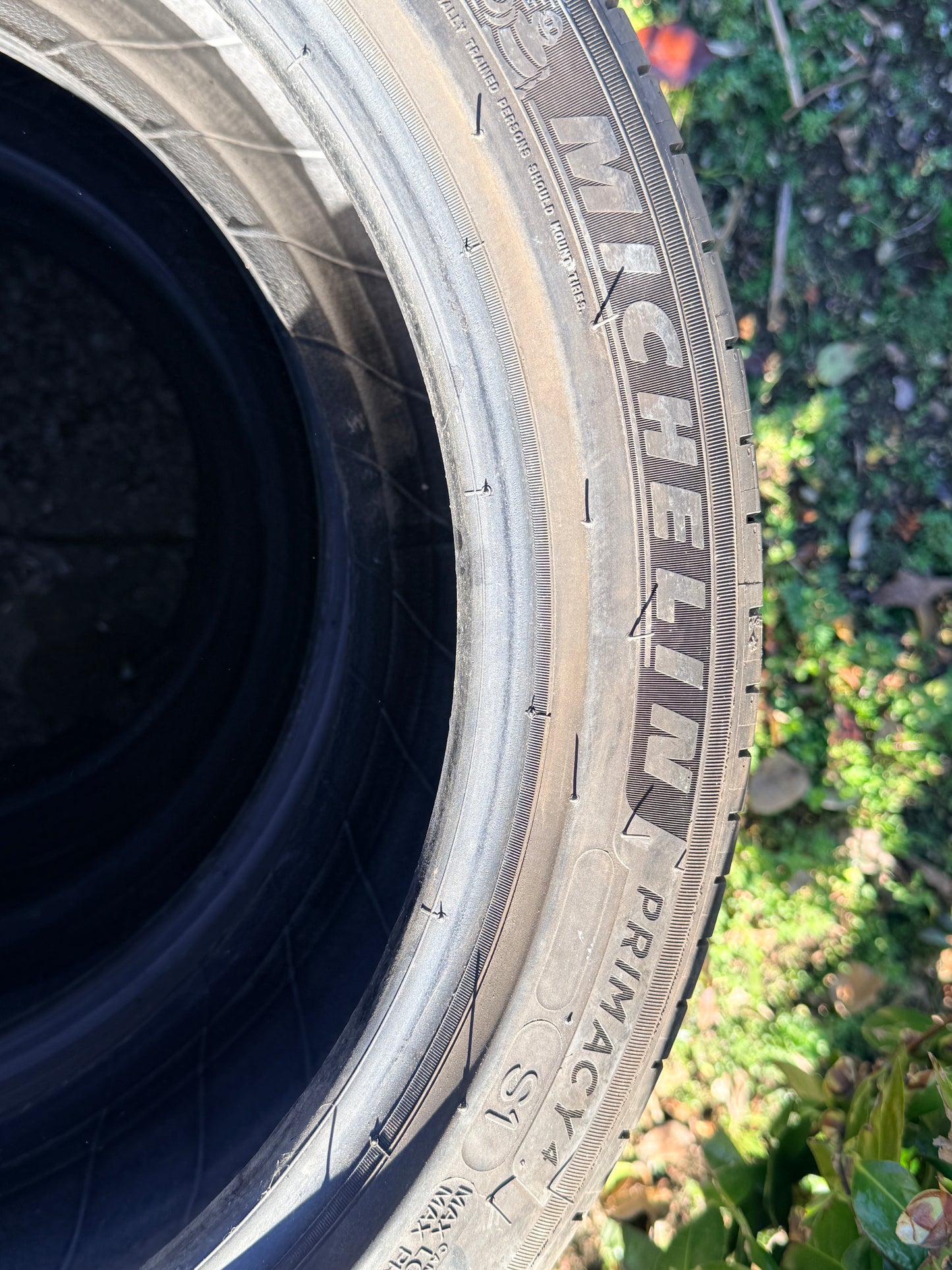 225/45/17 - Estive - Michelin - DOT 2022 - Usato
