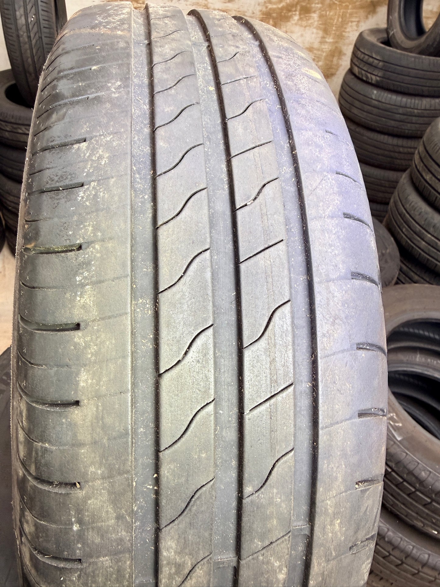 195/65/15-Estive-Goodyear-DOT 2023-Usato