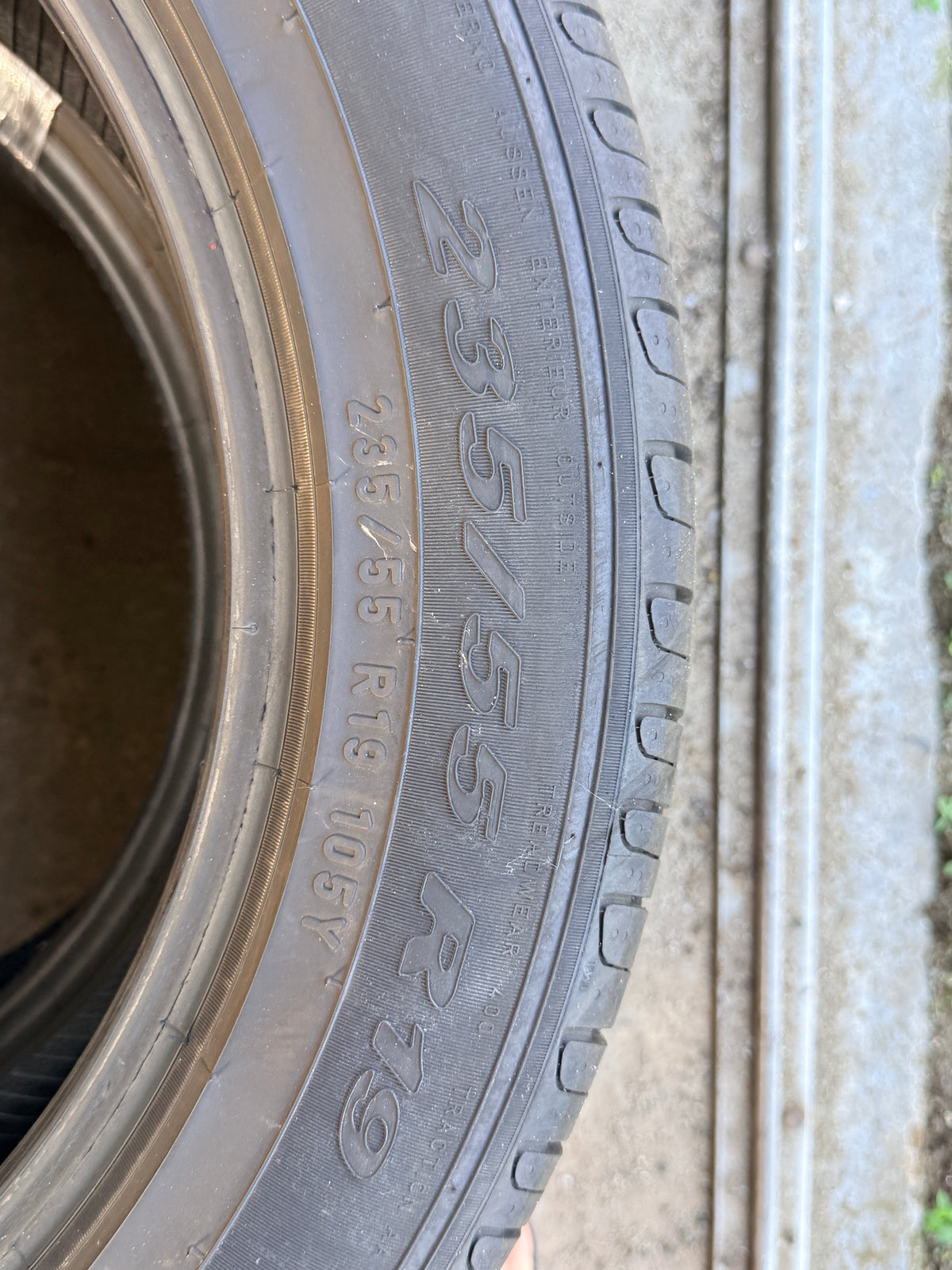235/55/19 - Estive - Pirelli - DOT 2024 - Usato