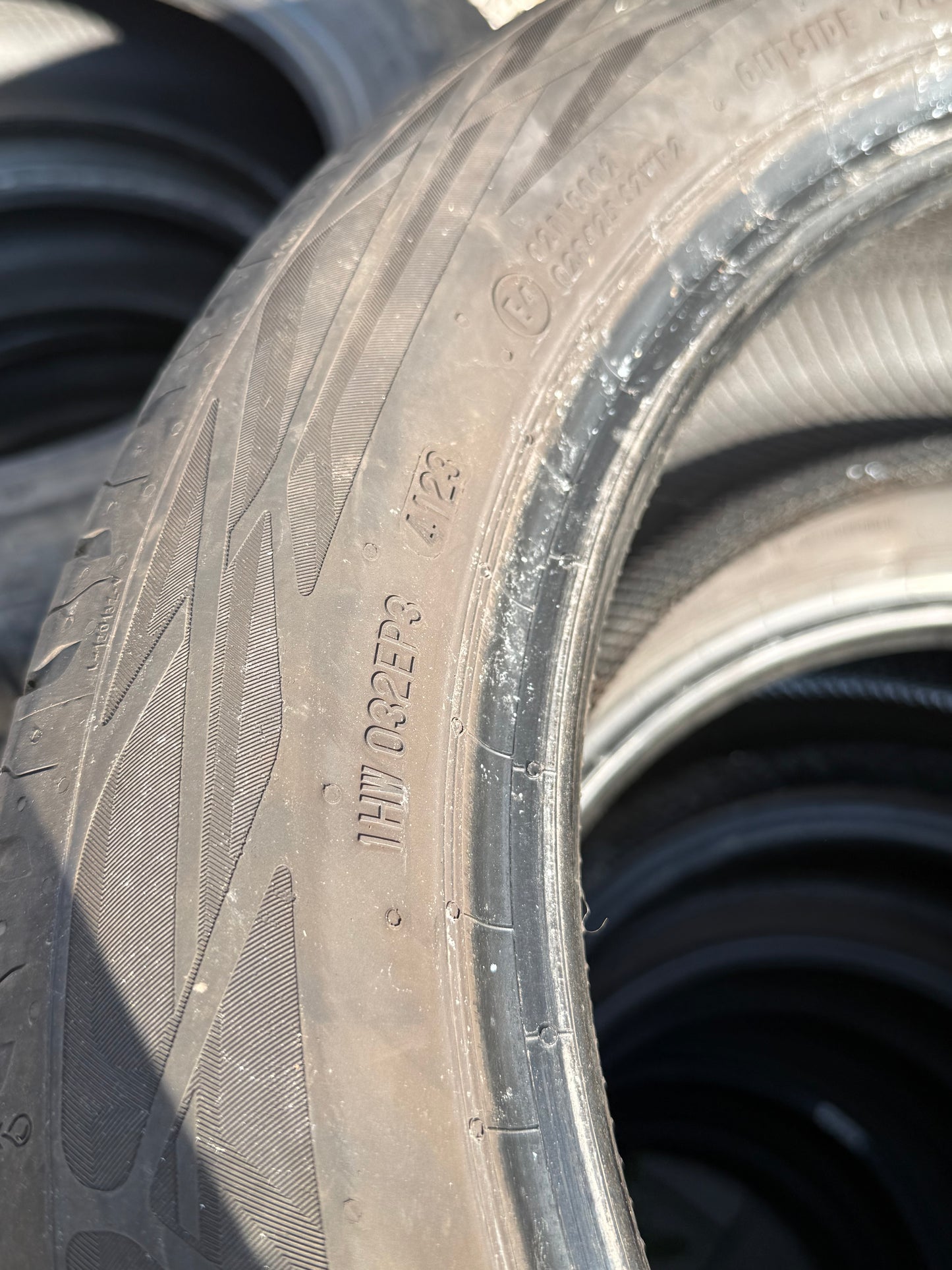 215/50/17 - estive - Continental - DOT 2023 - Usato
