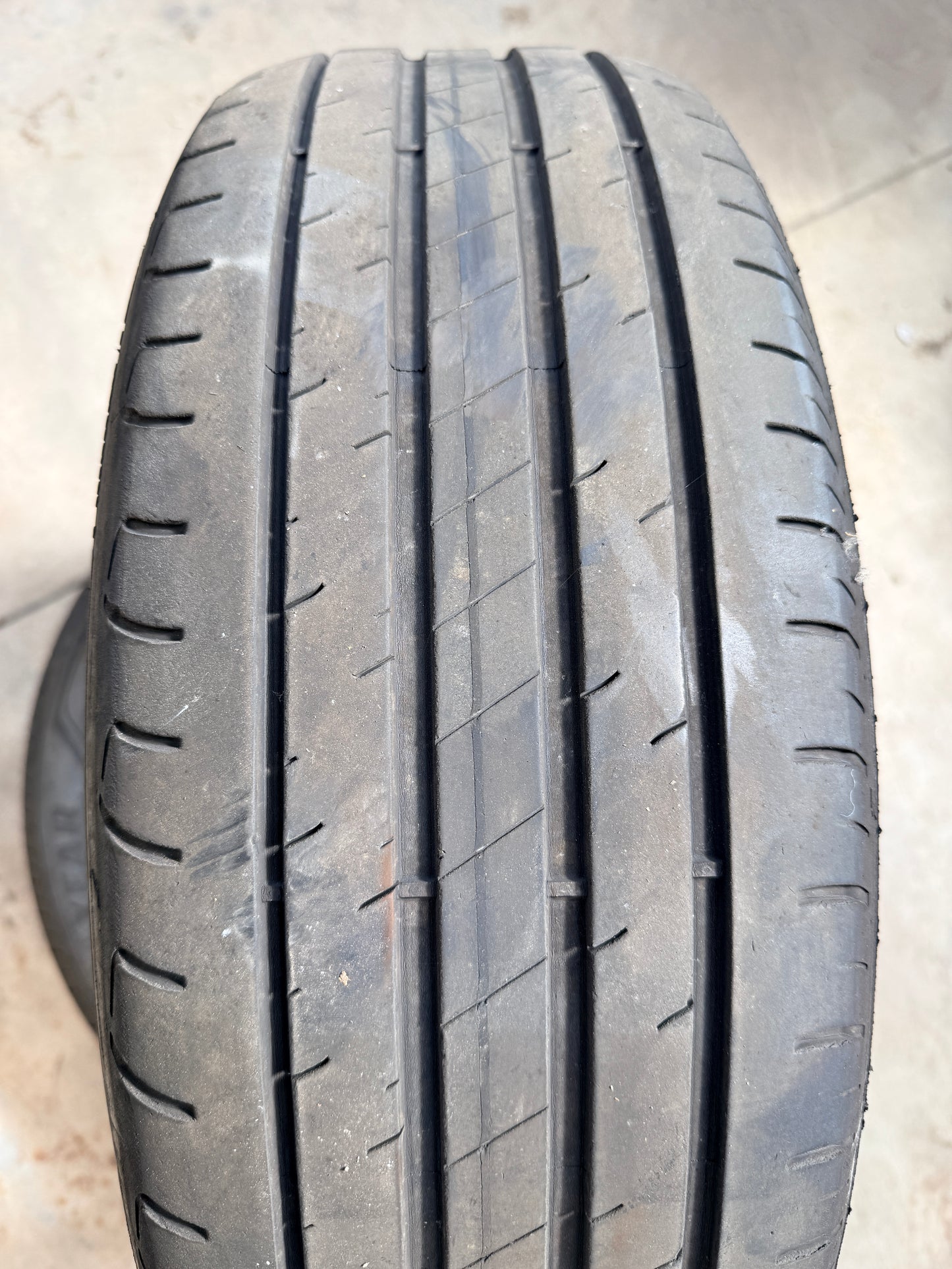 205/55/19 - Estive - Goodyear - DOT 2023/2025 - Usato