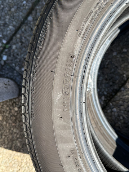 235/55/18 - Estive - Dunlop - DOT 2022 - Usato