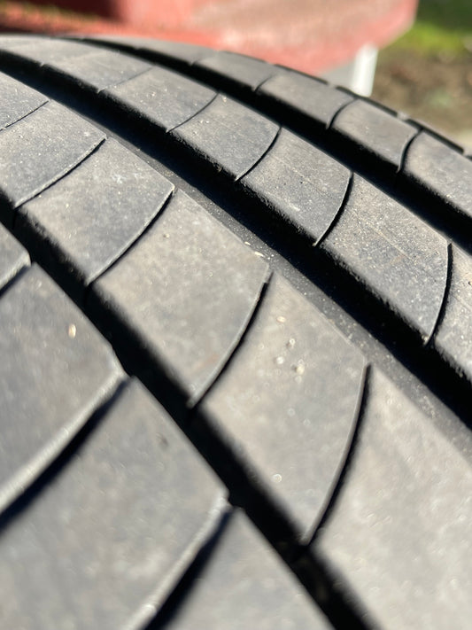 205/55/19 - Estive - Michelin - DOT 2022 - Usato
