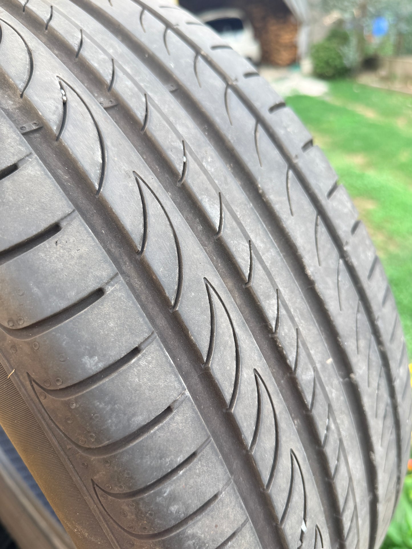225/55/17 - estive - Pirelli - DOT 2023 - Usato