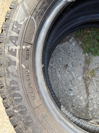 185/65/15 - Invernali - Goodyear - DOT 2022 - Usato
