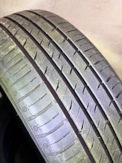 205/60/16 - Estive - Kumho - DOT 2021/2023 - Usato