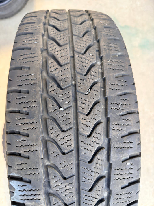215/70/15C - Invernali - Goodyear - DOT 2024 - Usato