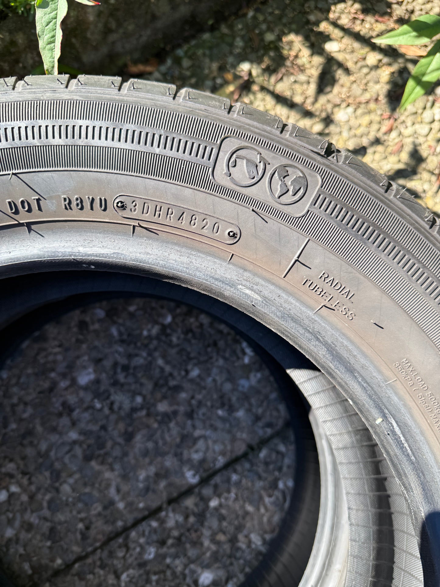 175/65/15 - Estive - Goodyear - DOT 2020 - Usato