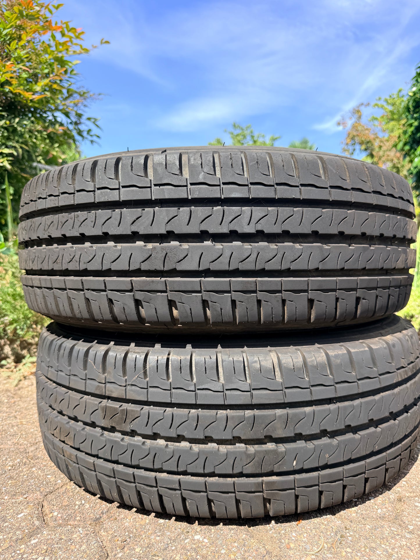 215/65/15C - Estive - Kleber - DOT 2022 - Usato