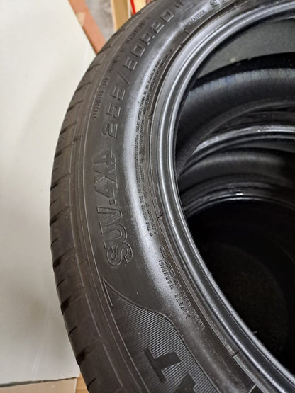 255/50/20-Estive-Goodyear-DOT 2021- Usato
