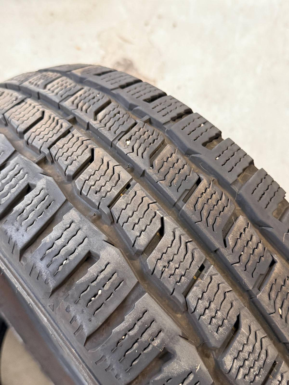 215/70/15C - Invernali - Kumho - DOT 2023 - Usato