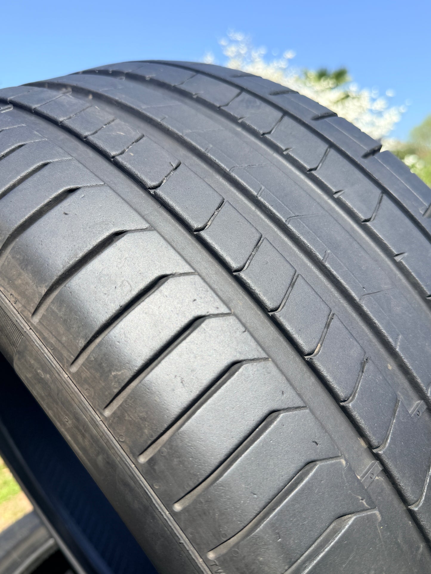 285/40/21 - Estive - Pirelli - DOT 2019 - Usato