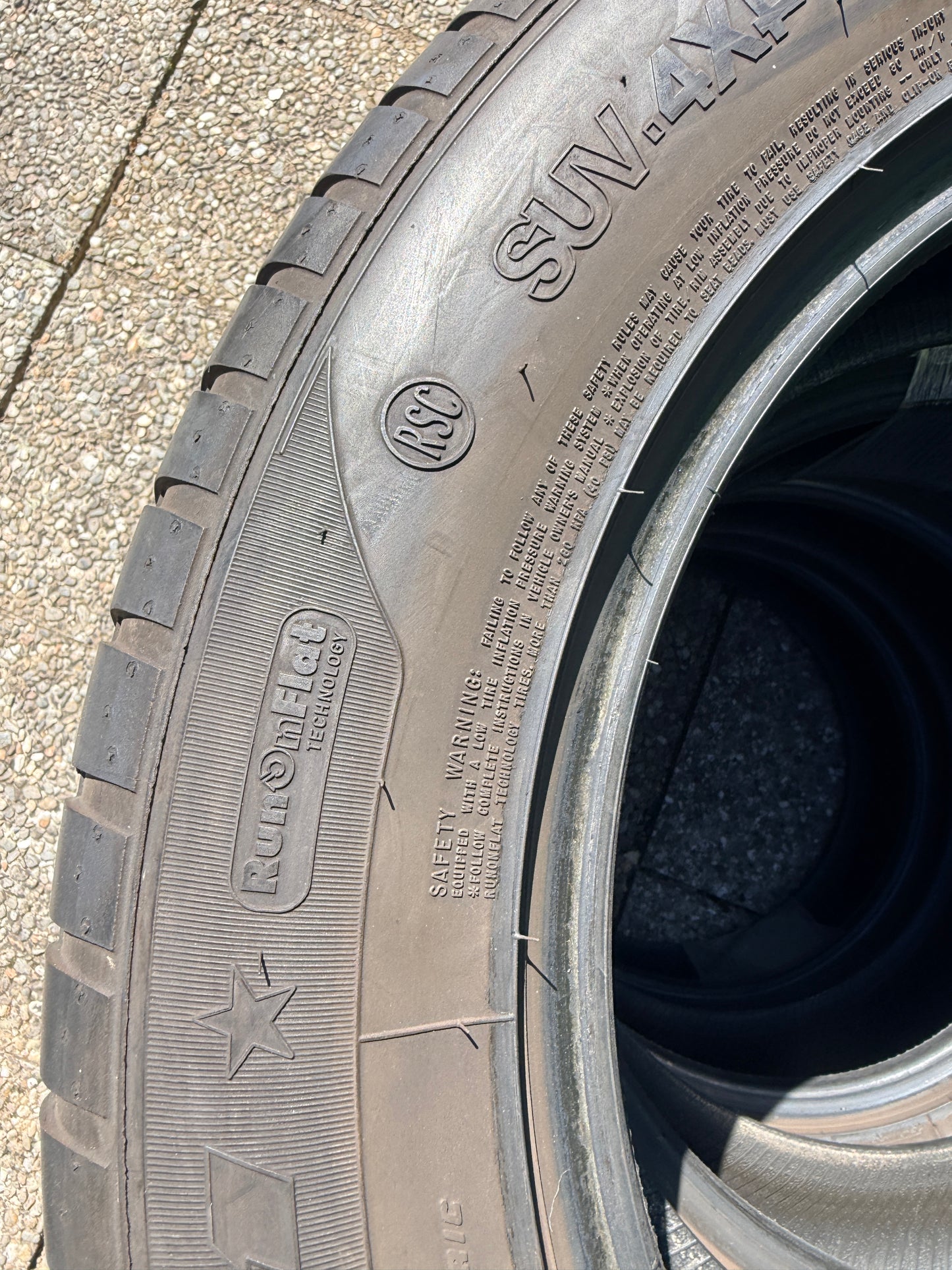 255/55/18 - Estive - Goodyear - DOT 2021 - Usato