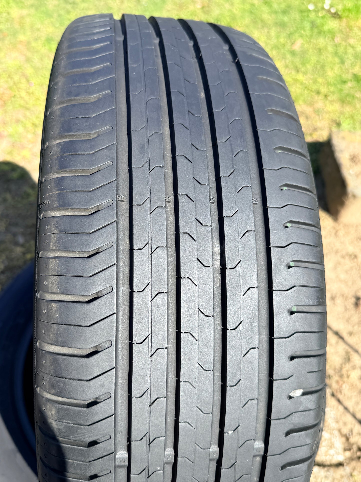 215/55/17 - Estive - Continental - DOT 2019 - Usato