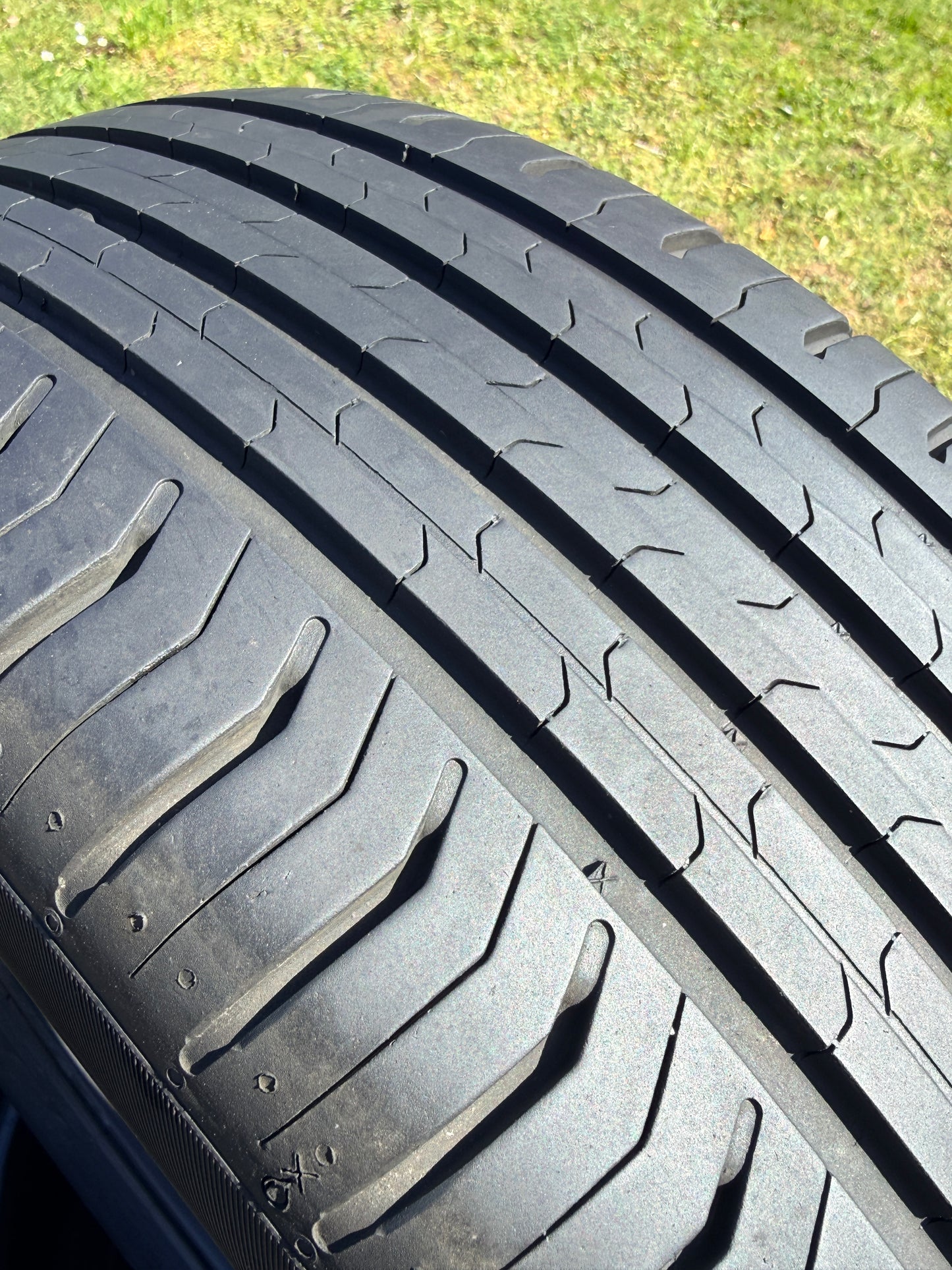 215/55/17 - Estive - Continental - DOT 2019 - Usato