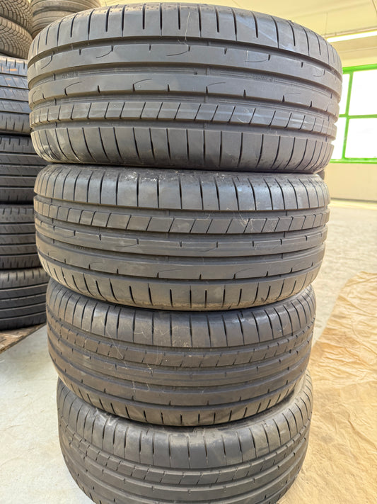 225/45/18 - Estive - Dunlop - DOT 2022 - Usato