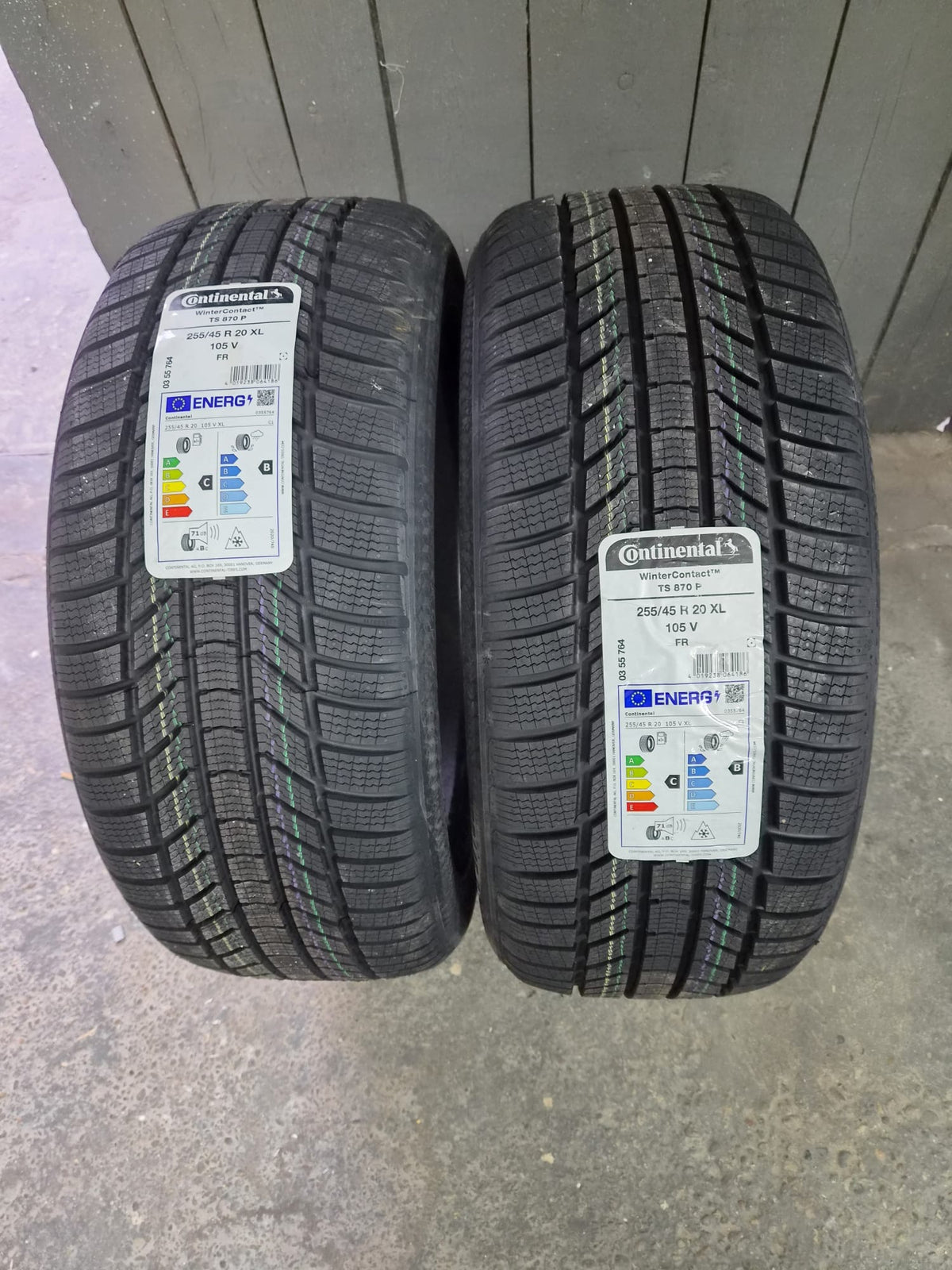 255/45/20 - Invernali -  Continental - DOT 2026- Nuovo - (2 gomme)
